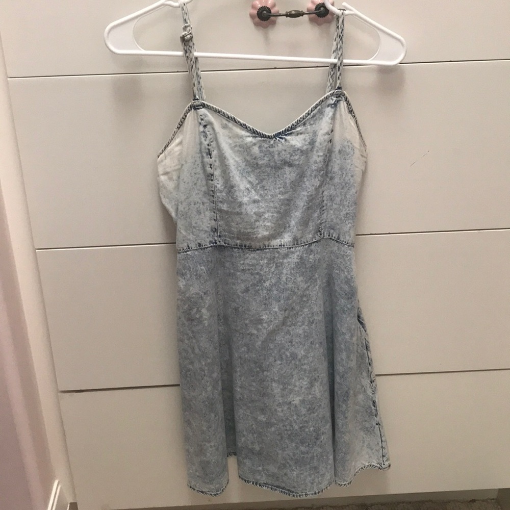 Short dress